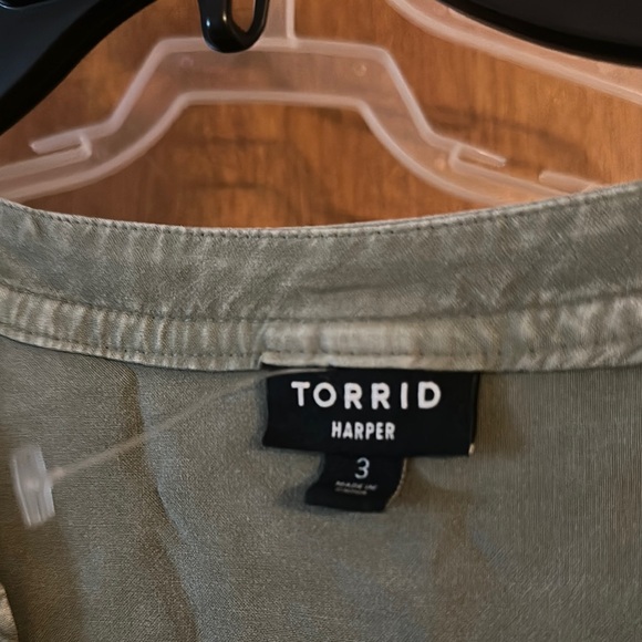 Torrid Olive Green Tunic Top new without tag - Picture 3 of 6